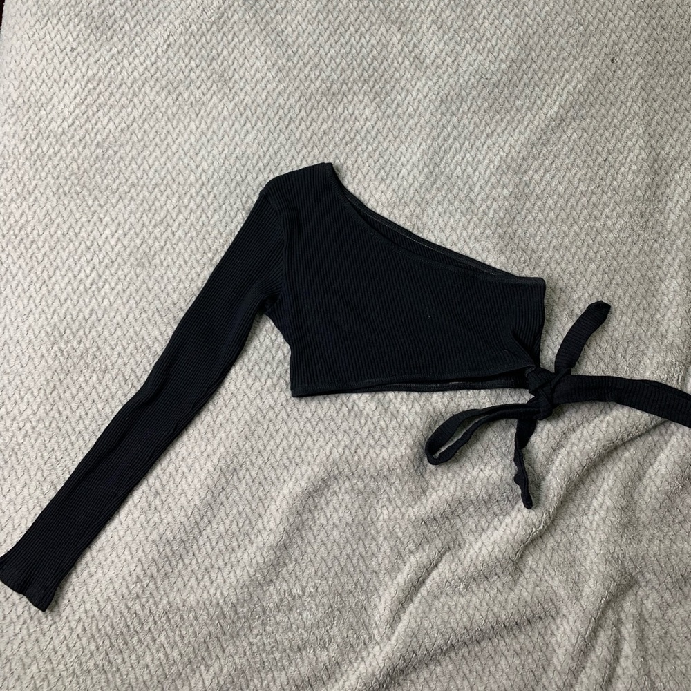 Cute 1 arm full length sleeve crop top